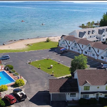 Bridgeview Motel Mackinaw City Exterior foto