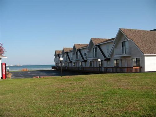 Bridgeview Motel Mackinaw City Exterior foto
