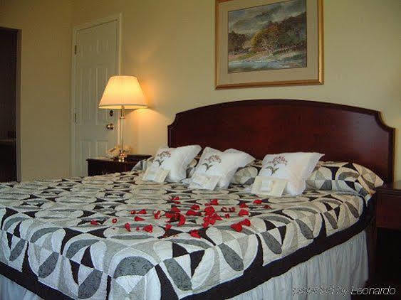 Bridgeview Motel Mackinaw City Quarto foto
